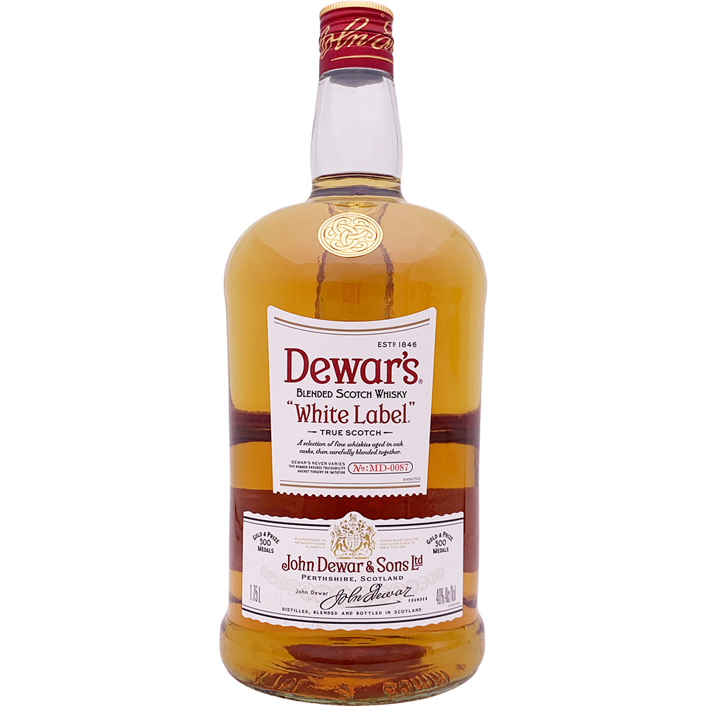 Виски дюарс лейбл. Виски Dewars Blended Scotch. Дюарс Уайт лейбл 8 лет. Dewar's White Label Scotch Whisky 1l. Виски Dewars White Label 0.5.